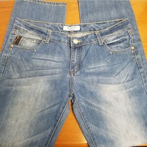 Leon L jeans size 36.